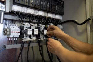 Maintenance and repair of reactive power compensation equipment
